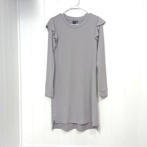 🌟NWT Kaari Blue Ruffle Shoulder Gray Dress